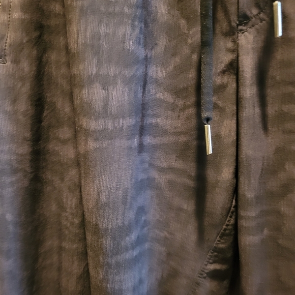 Athleta Women's Camden Printed Jogger Black Gray Joggers Size 10 - Picture 7 of 7
